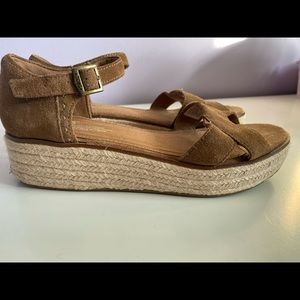 Toms sandals